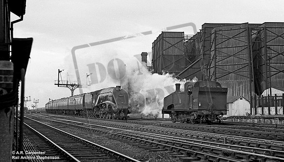 68931 1956 Holloway Bank