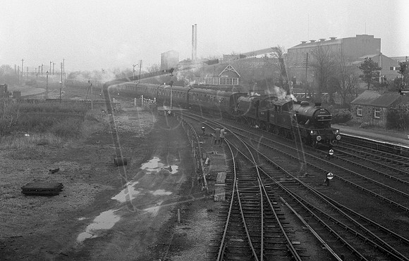 67646 42639 1964-04-25 Barnard Castle