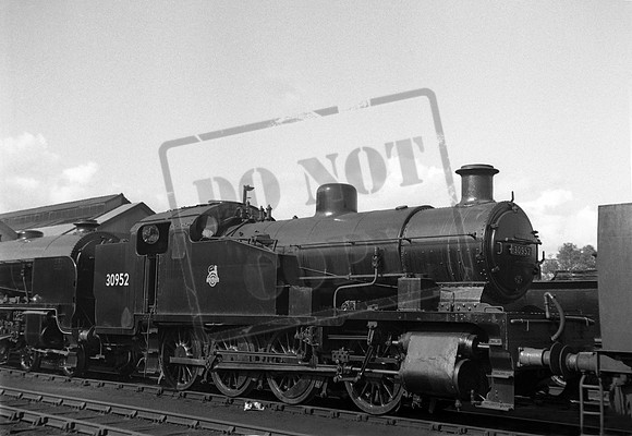 30952 1953-06-01 Eastleigh shed