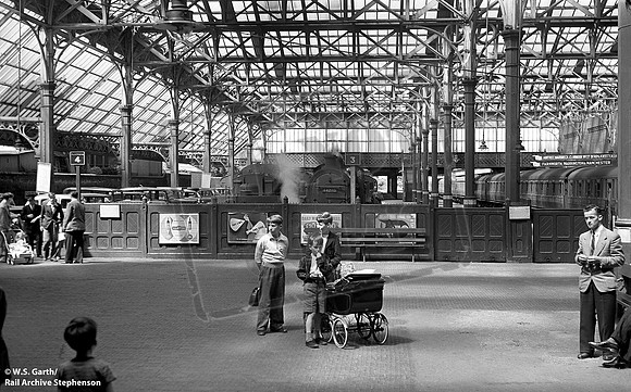 44285 1951-07-29 Southport Lord Street CLC