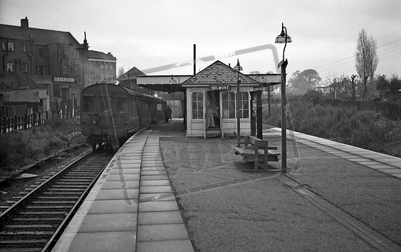41220 1950-11-04 Belmont Station (Harrow)