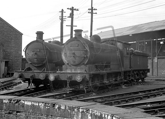 65737 69401 1956-08-12 Middlesbrough