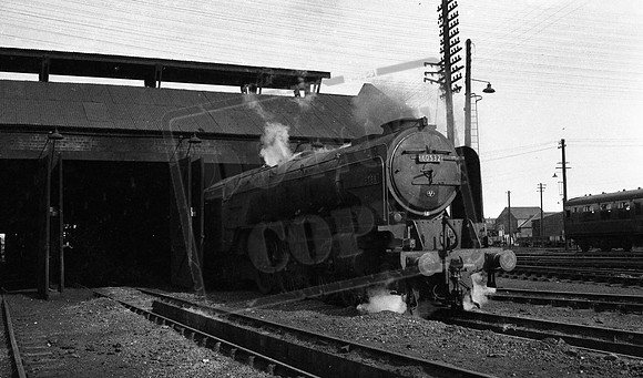 60532 1966-04-01 Dundee-ROneg-1704-169