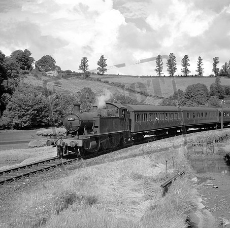 4552 1956-08-05 Approaching Looe