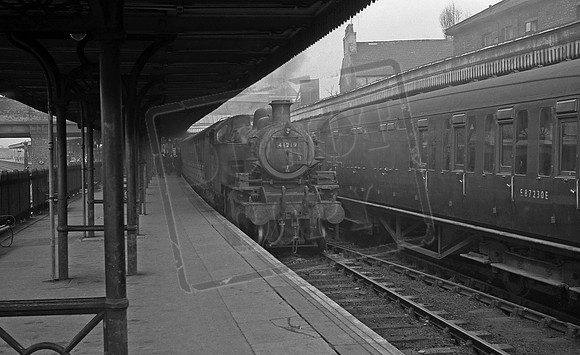 41219 1959-12-21 Northampton Castle
