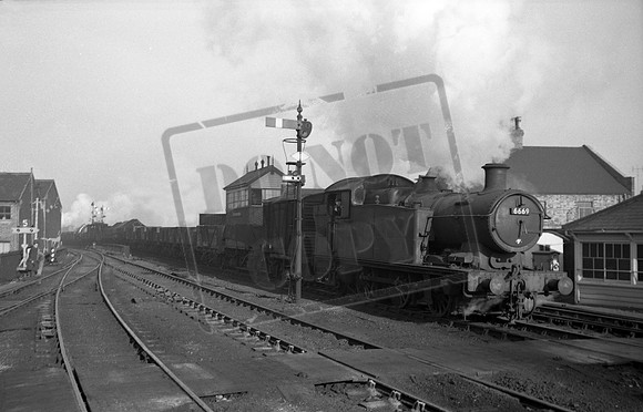 6669 1958-11-01 Gloucester Central