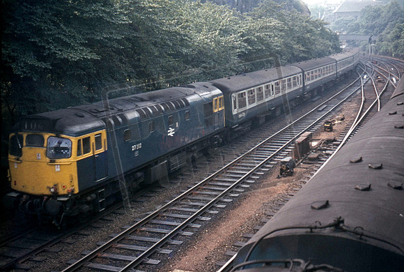 27202 1975 Princes Street Gardens