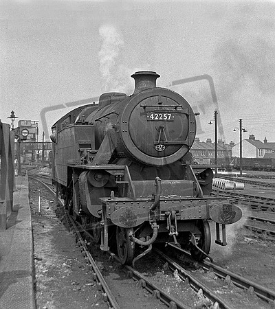42257 1957-06-01 Shoeburyness