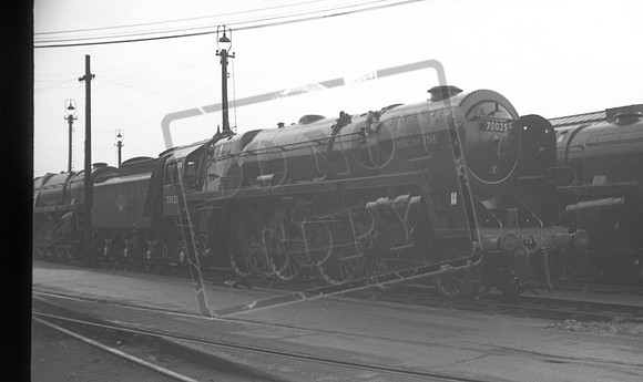 70025 1962-12 Crewe Works-ROneg-1612-473-124