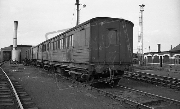 Coach 1965 Eastfield-ROneg-1612-480-073