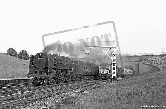 70028 1963-05-31 Potters Bar