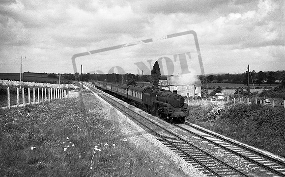 73049 1957-08-25 near Spetisbury