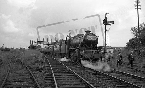 44818 1965-09-11 Market Drayton Taking water SLS MLS Shropshire Railtour