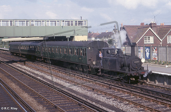32670 1963-08-18 Havant on ECS Fratton
