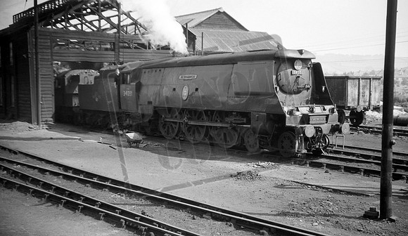 34081 1964c Barnstaple Junction