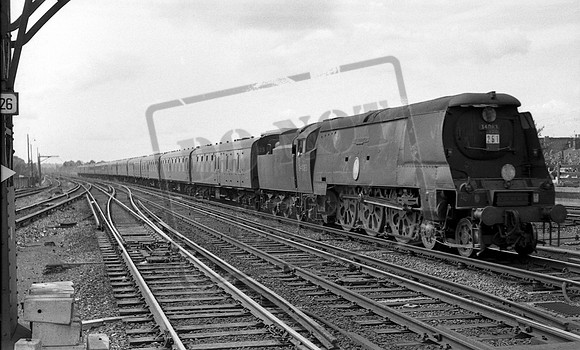 34083 1964 Surbiton
