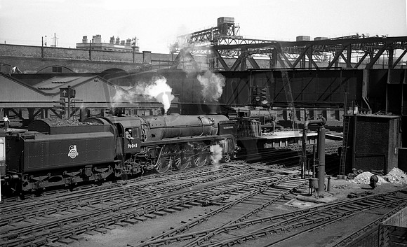 70041 1957-06-16 Liverpool Street