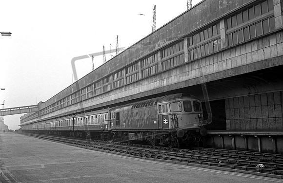 6511 1973-02-03 Southampton Ocean Liner Terminal