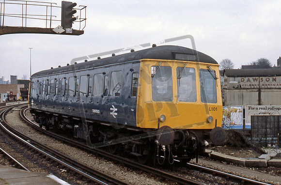 DMU TDB975023 1980-04-10 Clapham Junction