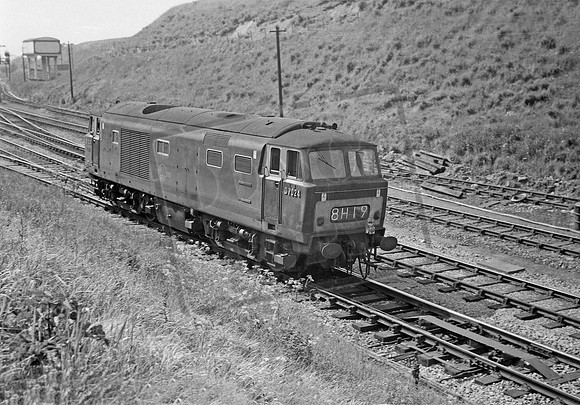D7024 1966 Stoke Gifford
