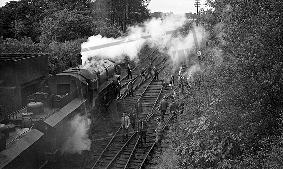 43063 1966-10-02 Scotsgap
