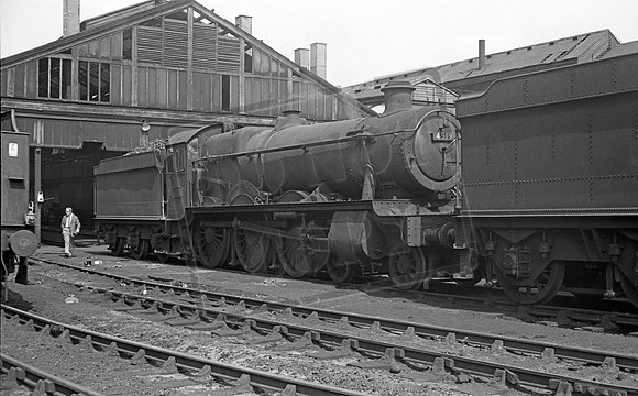 4919 1964-06 Swindon shed