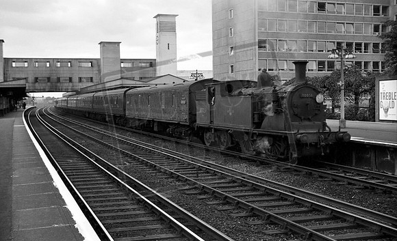 30051 1961-08-23 Surbiton