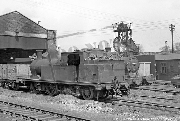 69354 1950s  Barnsley shed