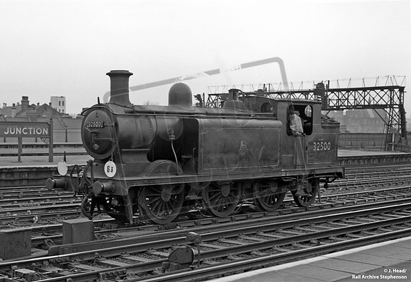 32500 1955-05-01 Clapham Junction