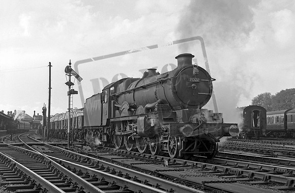 7022 1964-10-10 Gloucester Central