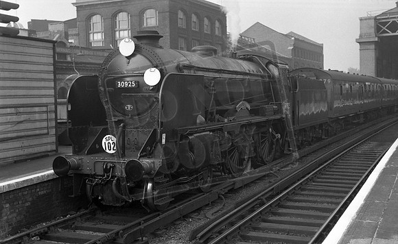 30925 1962-10-07 London Bridge