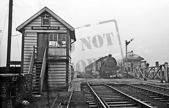 42560 1962c Bickershaw Station