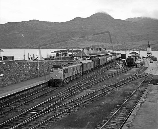 D5129 1969c Kyle of Lochalsh