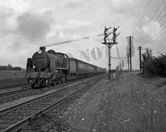 31625 1956-08-23 near Basingstoke