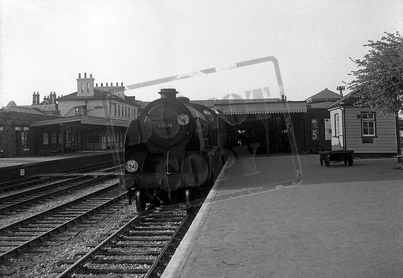 30774 1958-05 Eastleigh
