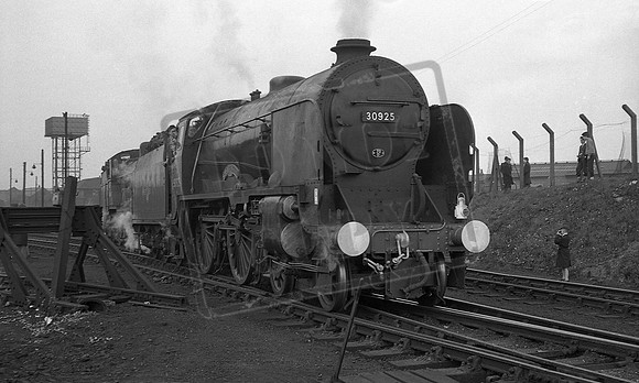30925 1962-05-13 Darlington Shed