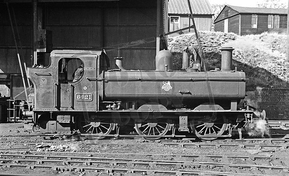 6421 1961-09 Wellington (Salop) shed