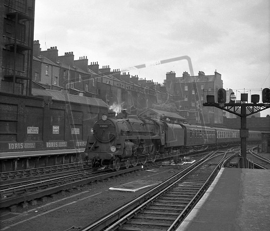73085  1956-06-07 Victoria arriving from Ramsgate