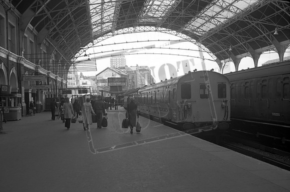 EMU 68009 1960s London Victoria