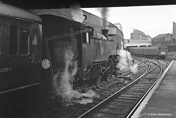 80015 1967-05-01 Clapham Junction