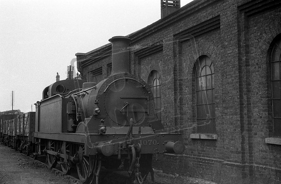 1070 1930s Reading Southern shed