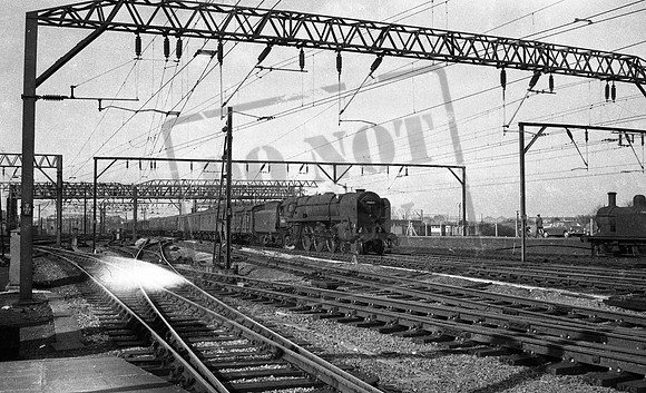 70013 1966-03-31 Crewe-ROneg-1704-157