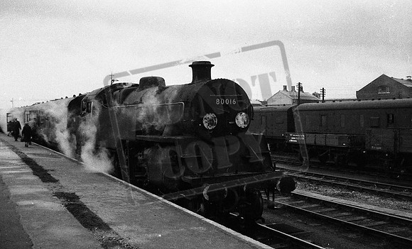 80016 1966-04-07 Eastleigh-ROneg-1704-191