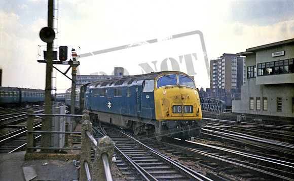 824 1971-09-04 London Waterloo