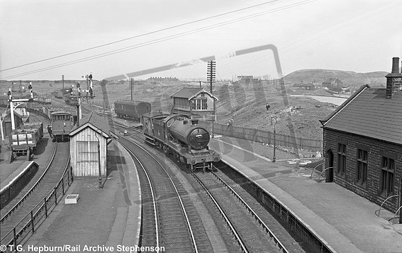 63898 1956-01 Broughton Lane