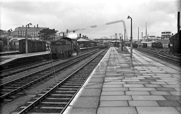 78xx 1962-09-18 Carmarthen Station