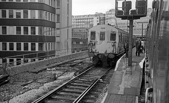 EMU 5236 1974c London Holborn Viaduct