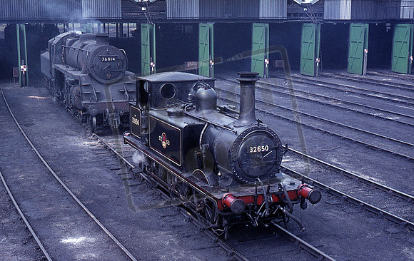 32650 76014 1960s Eastleigh