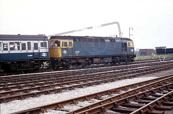 33027 1975 Eastleigh