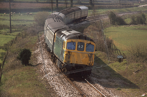33118 1977-04-09 Talaton